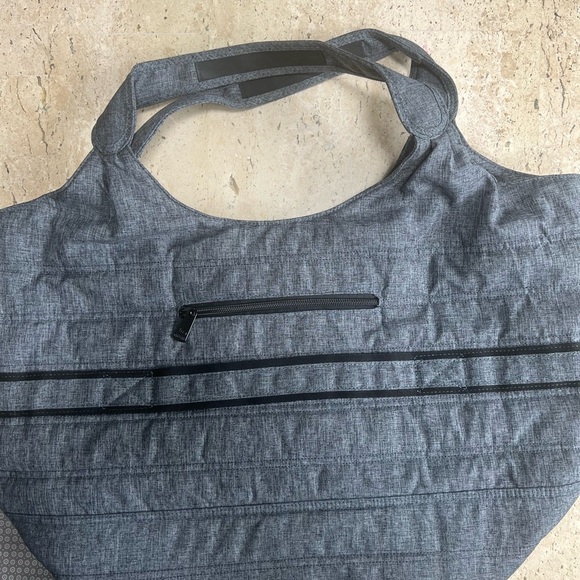 Women's Gondola XL Shoulder Bag, Heather Gray - Picture 3 of 14